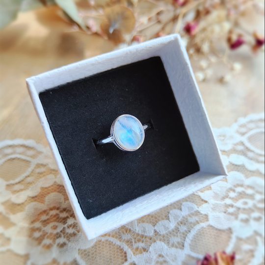 Moonstone prstan 925 srebro - oval